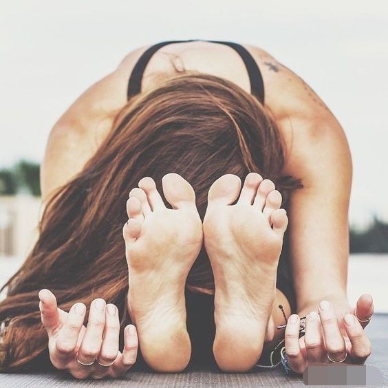 如何练好脚趾瑜伽,练习脚根基的瑜伽动作