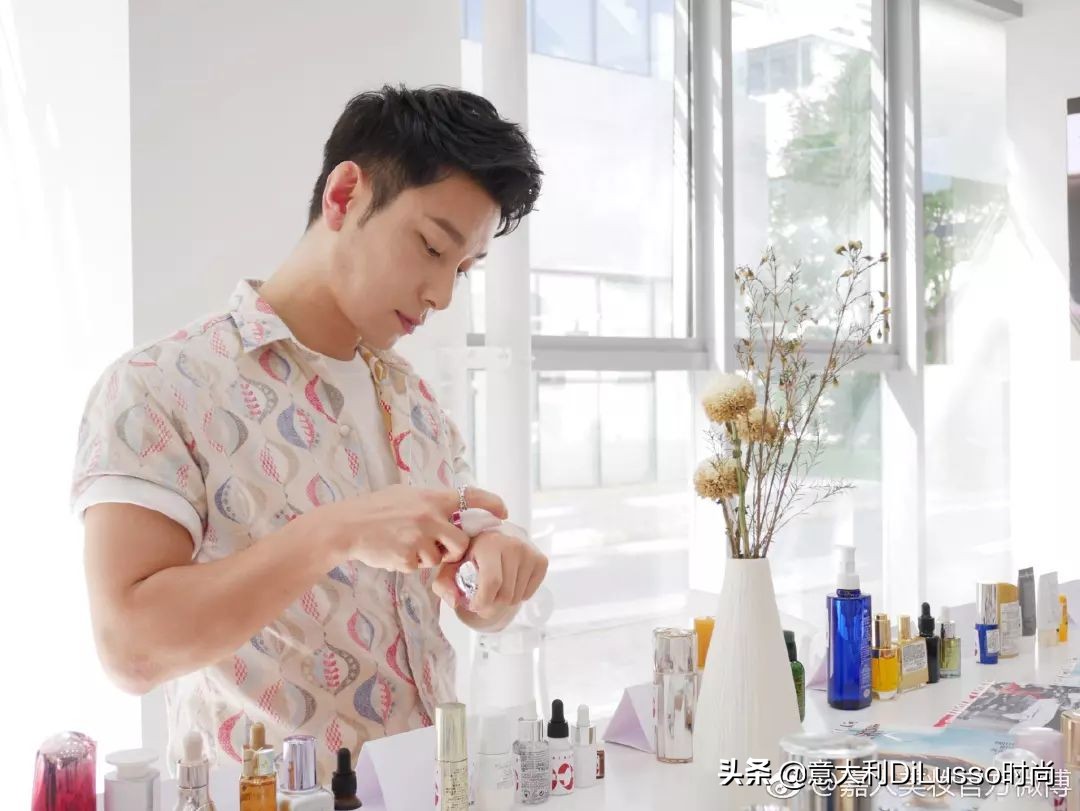 美妆博主给明星化妆,给明星化妆的美妆博主