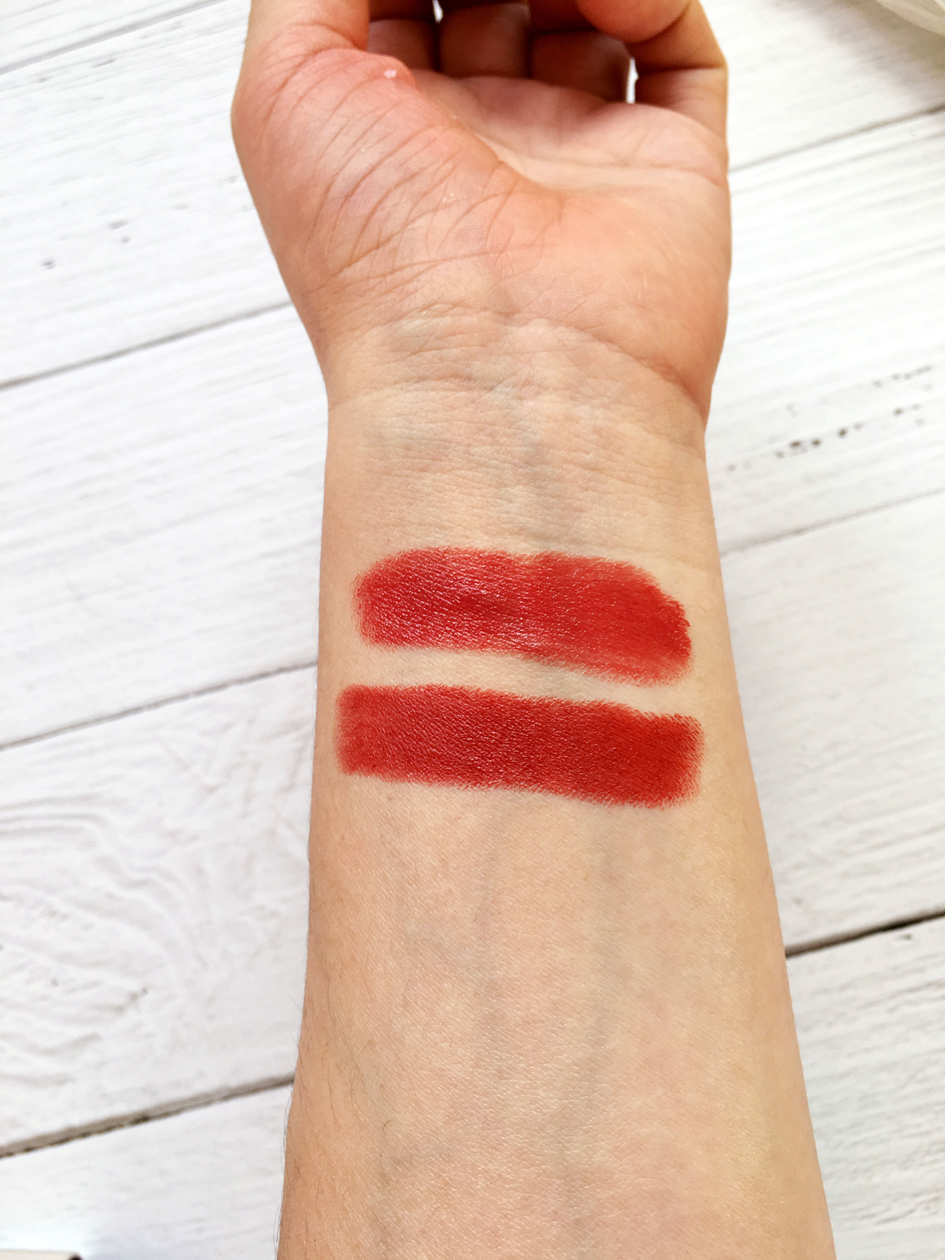 你会选哪支?超高性价比专柜品牌口红试色分享雅诗兰黛唇膏试色