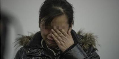 婴儿脸上长痘痘一直用手搓,一岁宝宝脸上一揉就起小疹子