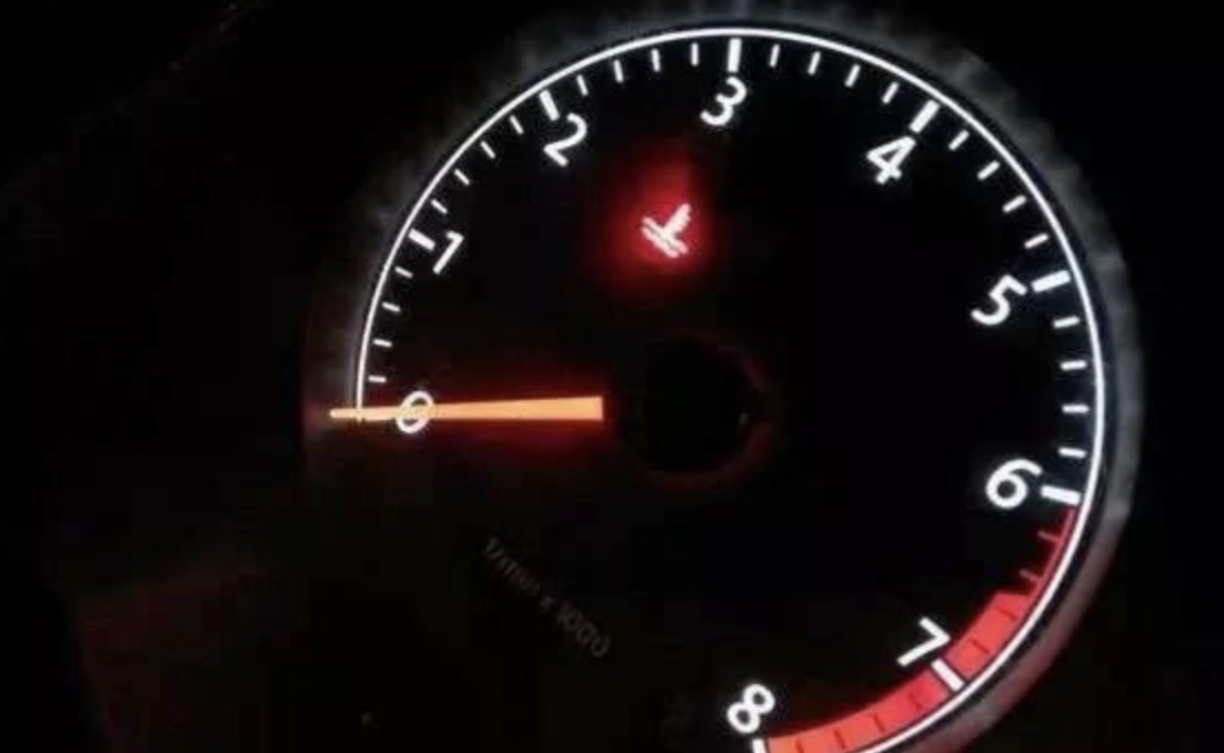 车辆爬坡时水温高是为什么？