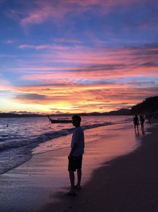 假期撒手没的戏精同事们,竟然在我挤春运的时候吹海风??(下)