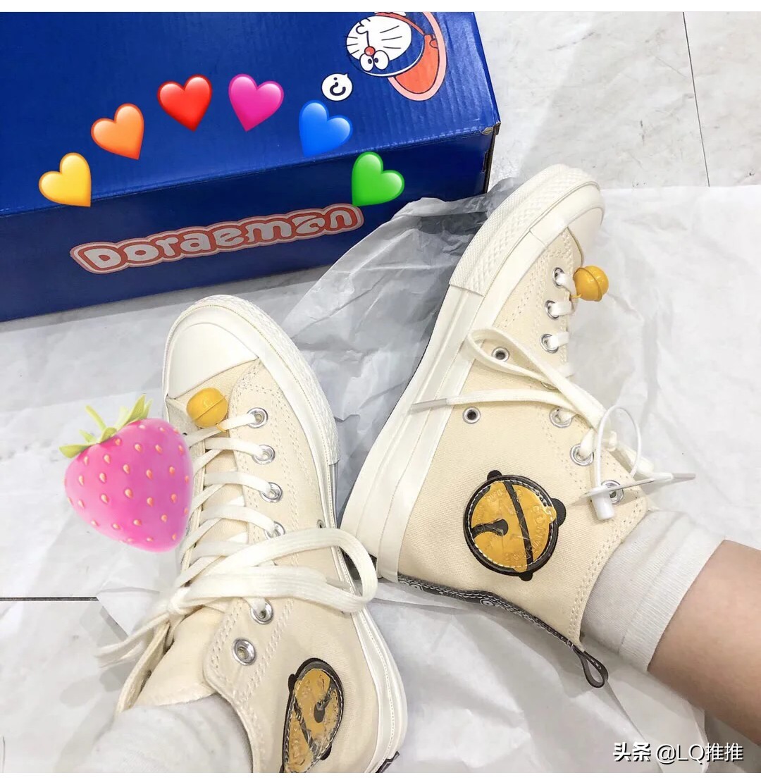 鞋子穿搭哆啦A梦跨界联名匡威鞋子穿搭，童年任意门开启