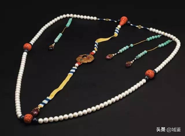 清朝皇室与朝珠,清朝皇帝的朝珠和108颗佛珠