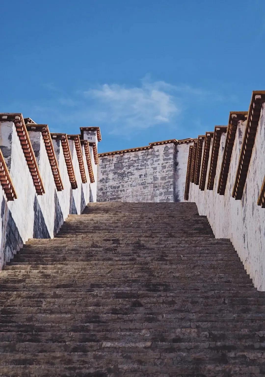 日喀则一座宝藏之城,日喀则日光之城