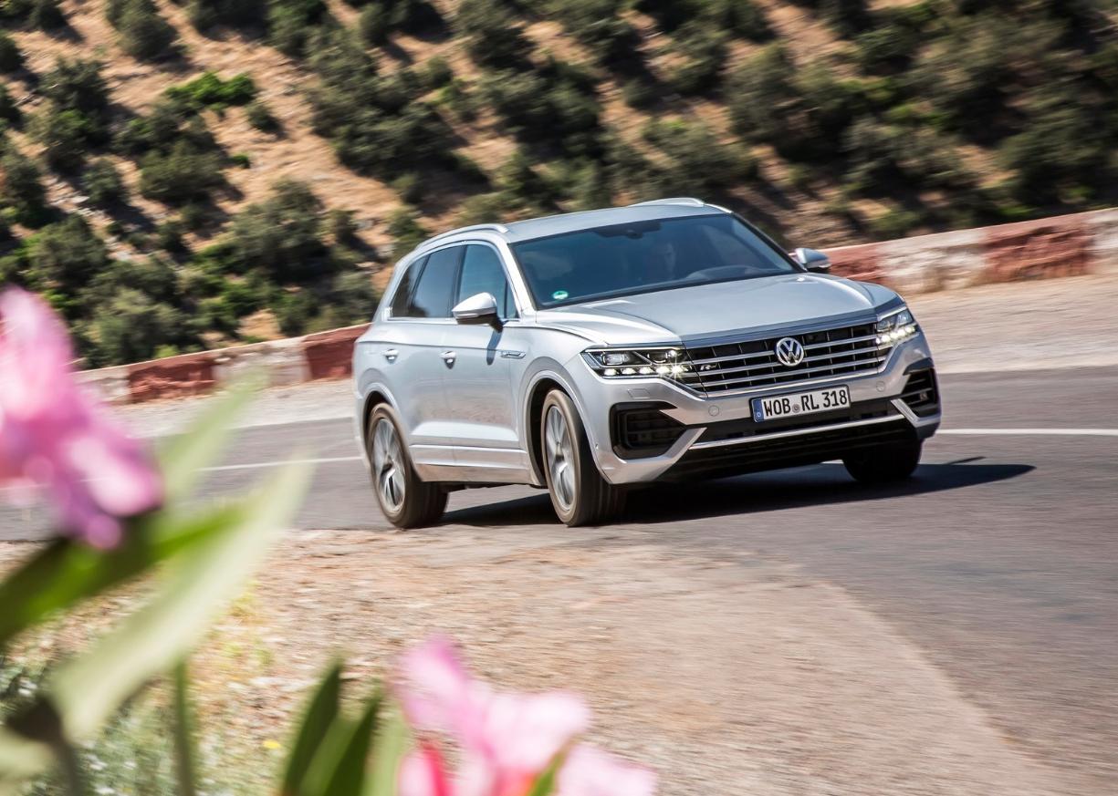 沃尔沃xc90对比大众途锐越野测试,suv沃尔沃90