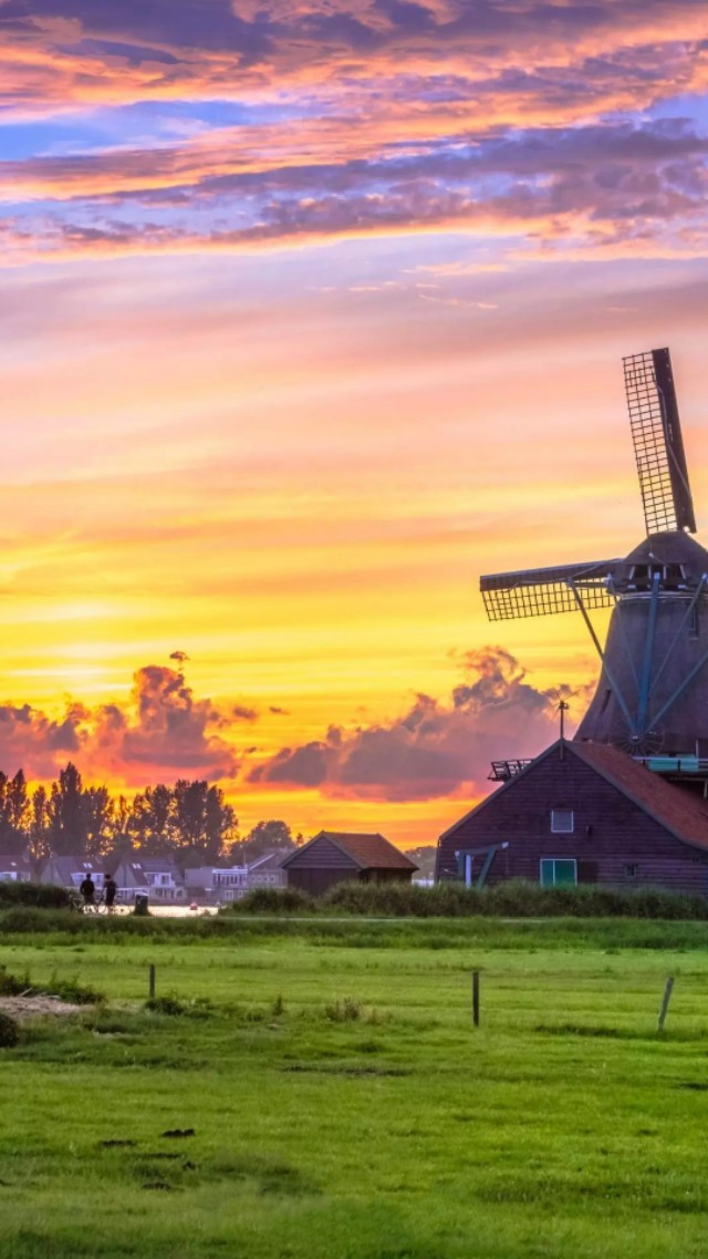 赚钱超清手机壁纸,4k超清风车手机壁纸