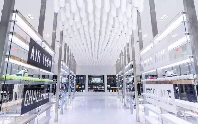 买得贵不如穿得对，「潮流联名王」KITH谁穿谁美