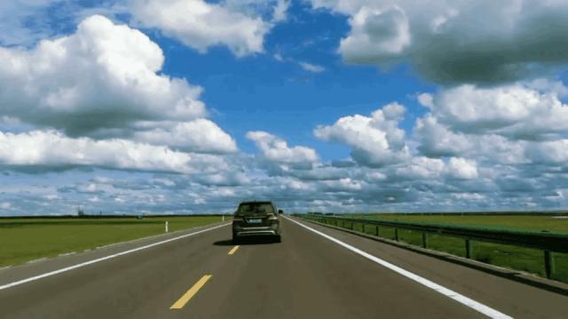 五一假期闺蜜去大兴安岭穷游,闺蜜自驾大草原