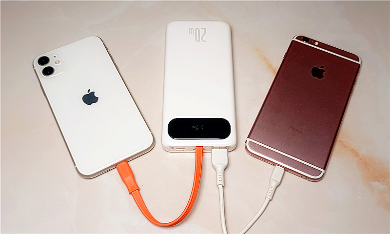 倍思无线快充电源评测,倍思布洛克带线数显快充移动电源