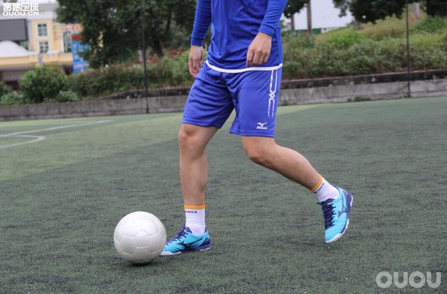 美津浓tf中端足球鞋推荐,美津浓足球鞋morelianeo3实测