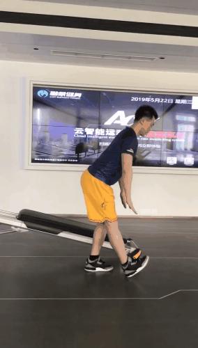 跑步拉伸动作的正确方法,肩颈拉伸的正确锻炼方法