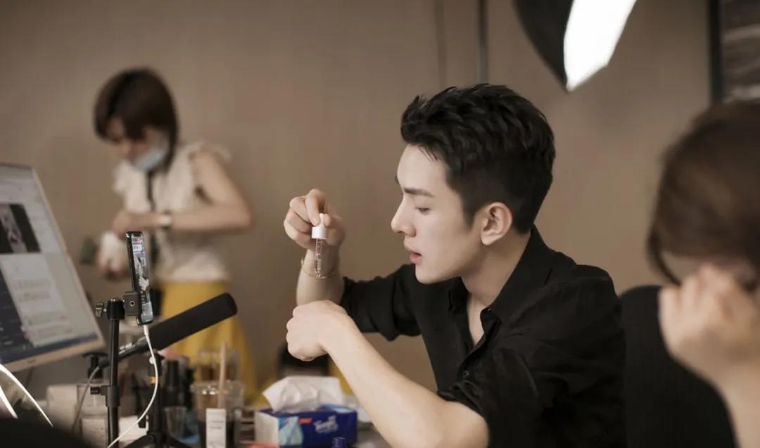 美one公司是李佳琦的吗,李佳琦与美one公司的股权关系