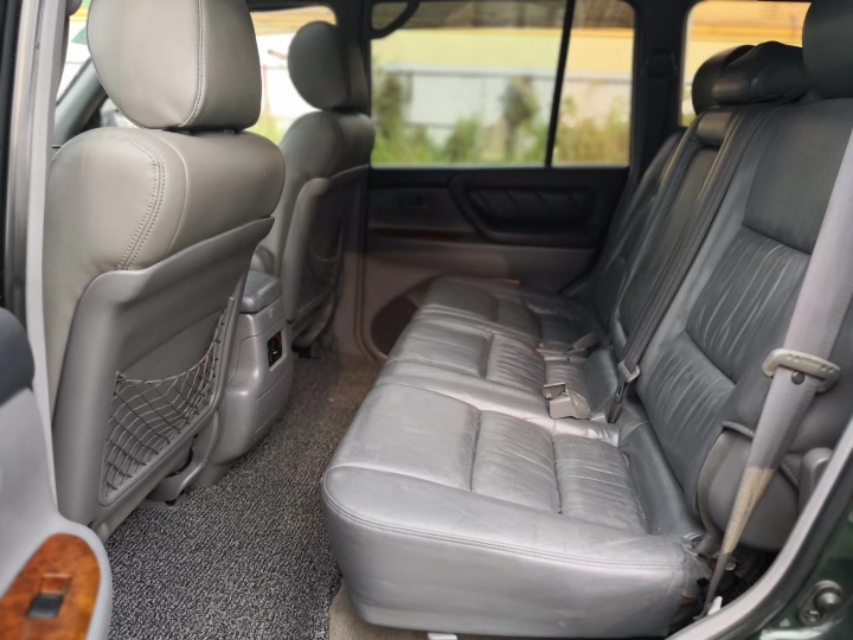 曾经50万的陆巡,曾经的经典越野车