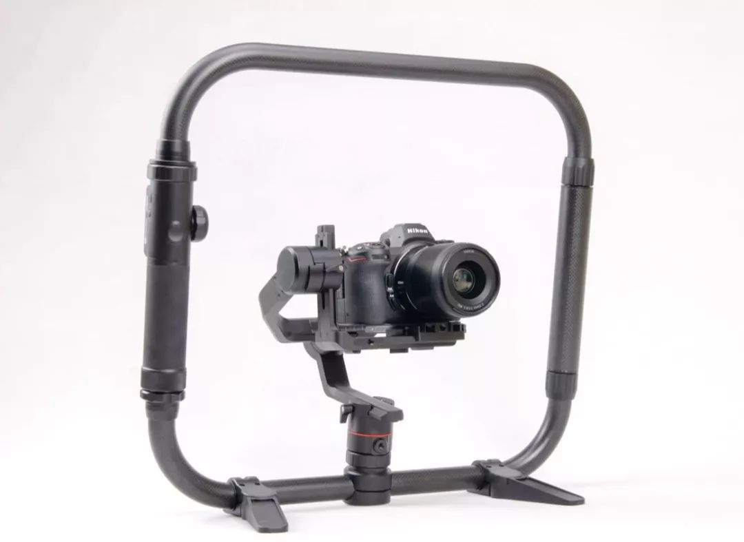 飞宇ak4000与4500对比,飞宇Ak4000稳定器相机连接