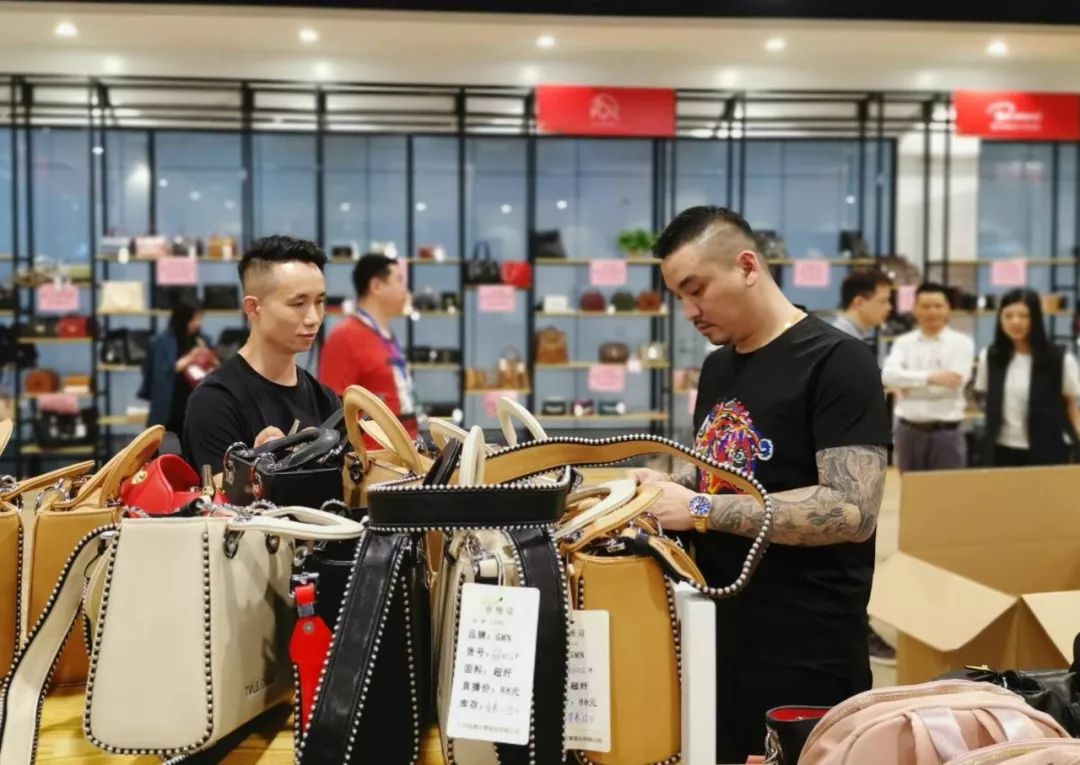 千万粉丝边看直播边剁手！TOP35大主播空降圣地卖货