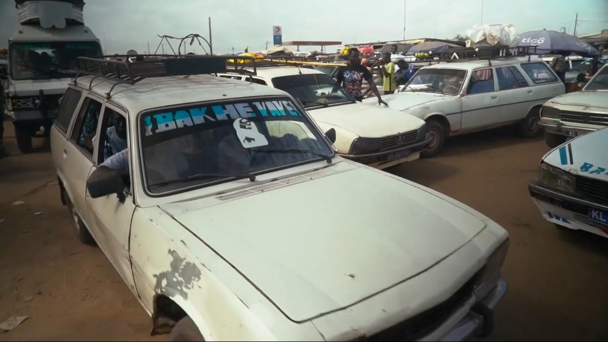 非洲小哥淘来法国二手车开出租，280公里只要47元，但要开12小时