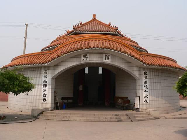 开车参加葬礼中途可以停车下去吗,开车时误入送殡的车队怎么办