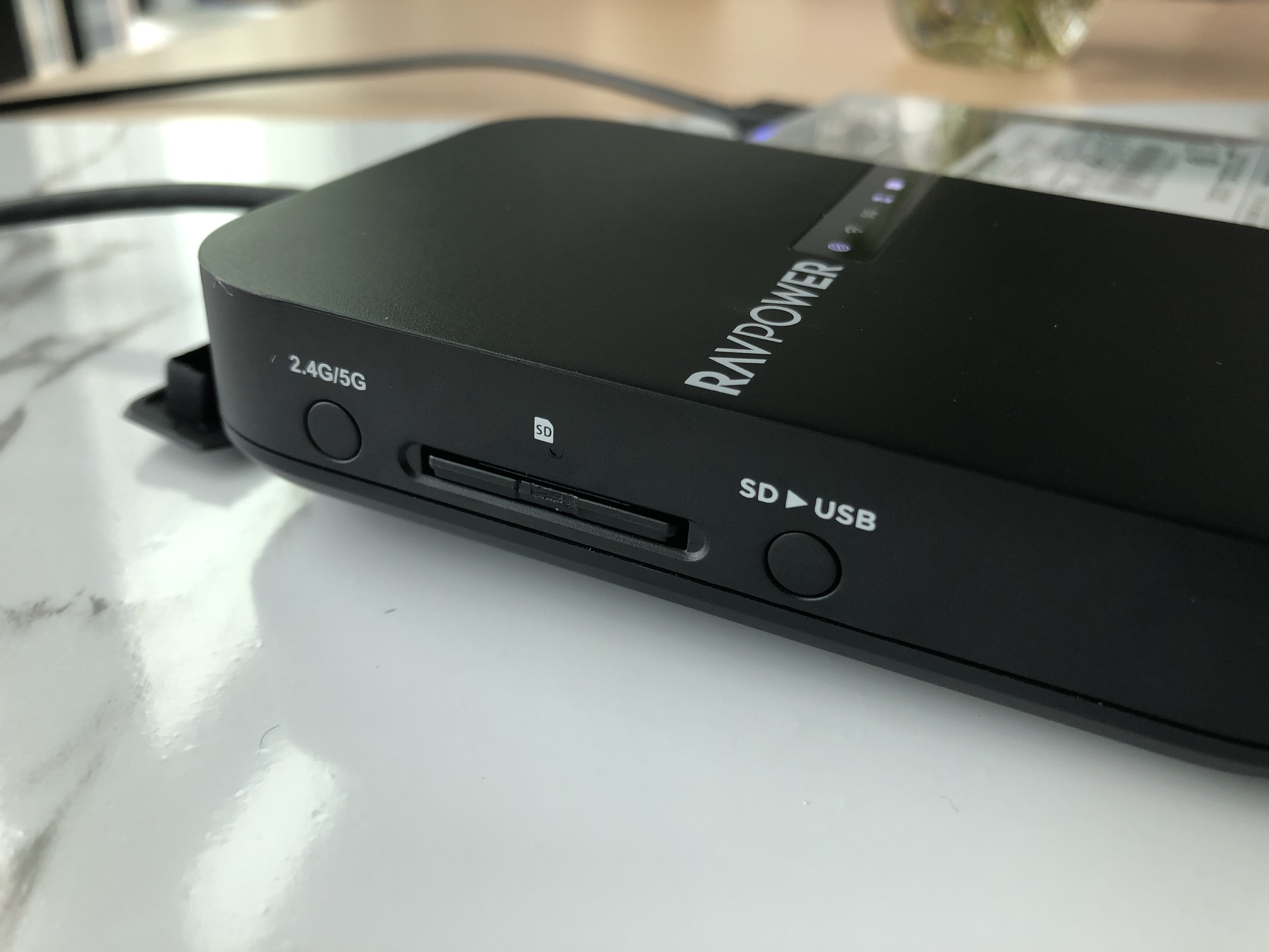 能充电的相机电池,能充电的照相机还可以打印照片