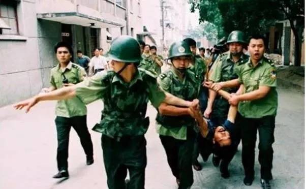 变态杀人狂魔劫杀九名女性案件,杀人魔连环作案杀少妇纪实