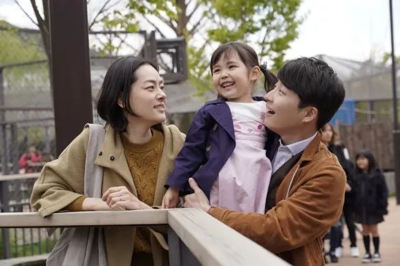 王家卫监制剧集繁花首曝海报,王家卫导演剧集繁花定档