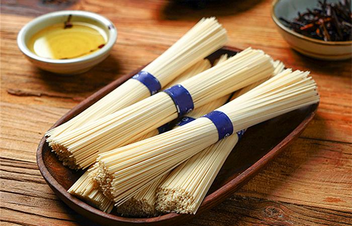 挂面怎么买才是正宗的,挂面应该如何选择