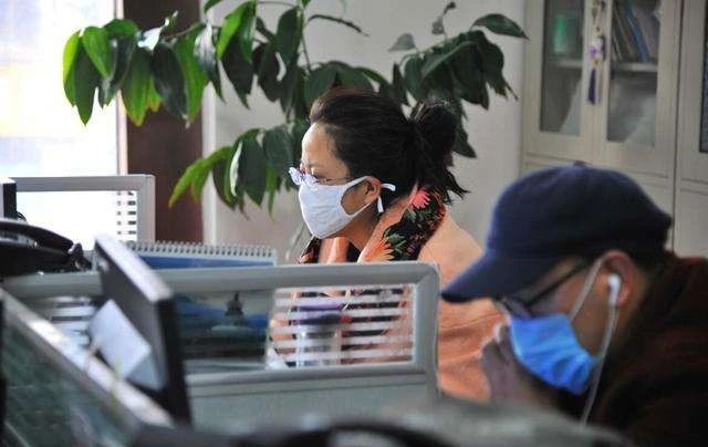 春天皮肤干燥而且易起皮，李佳琦推荐的这款沐浴露，补水滋润提亮