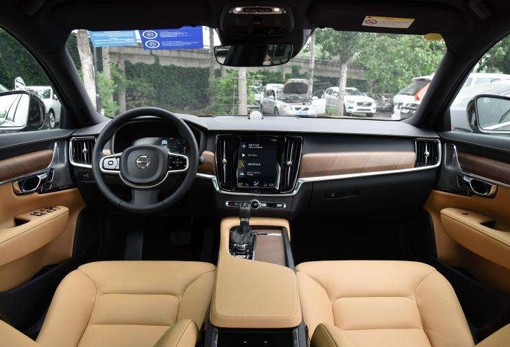 同学聚会开的都是豪车,过年同学聚会开新车还是旧车