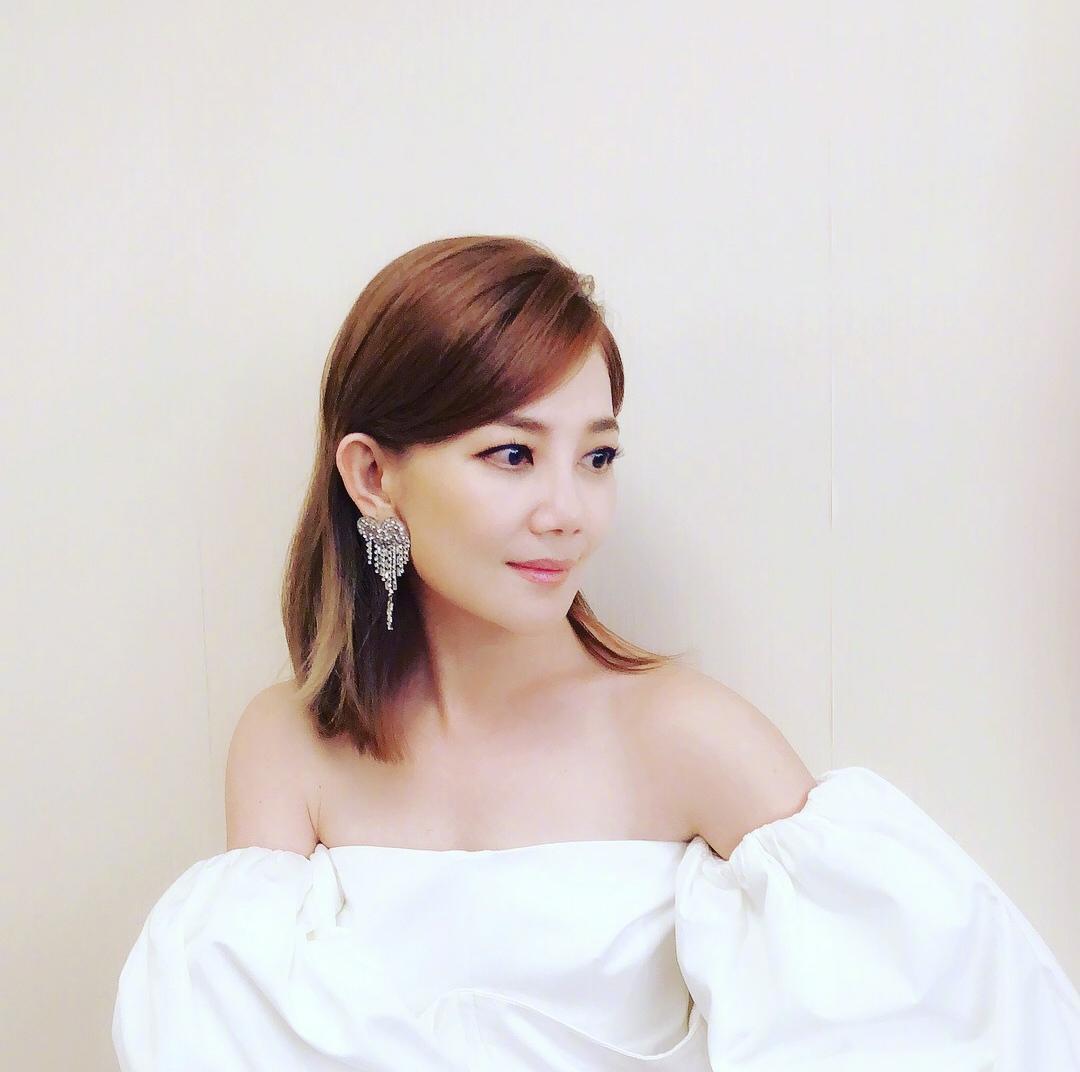 梁静茹爱一个人真的需要勇气,梁静茹结束12年的感情