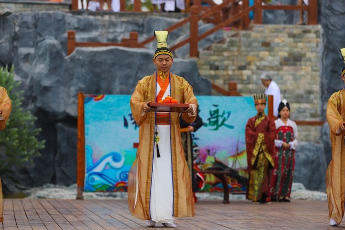 广东珠海浪漫之城视频,珠海海洋王国温泉