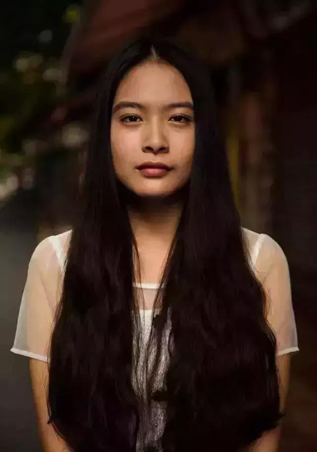 她拍摄了500个女神，组成世界美女地图，没有一张是网红脸