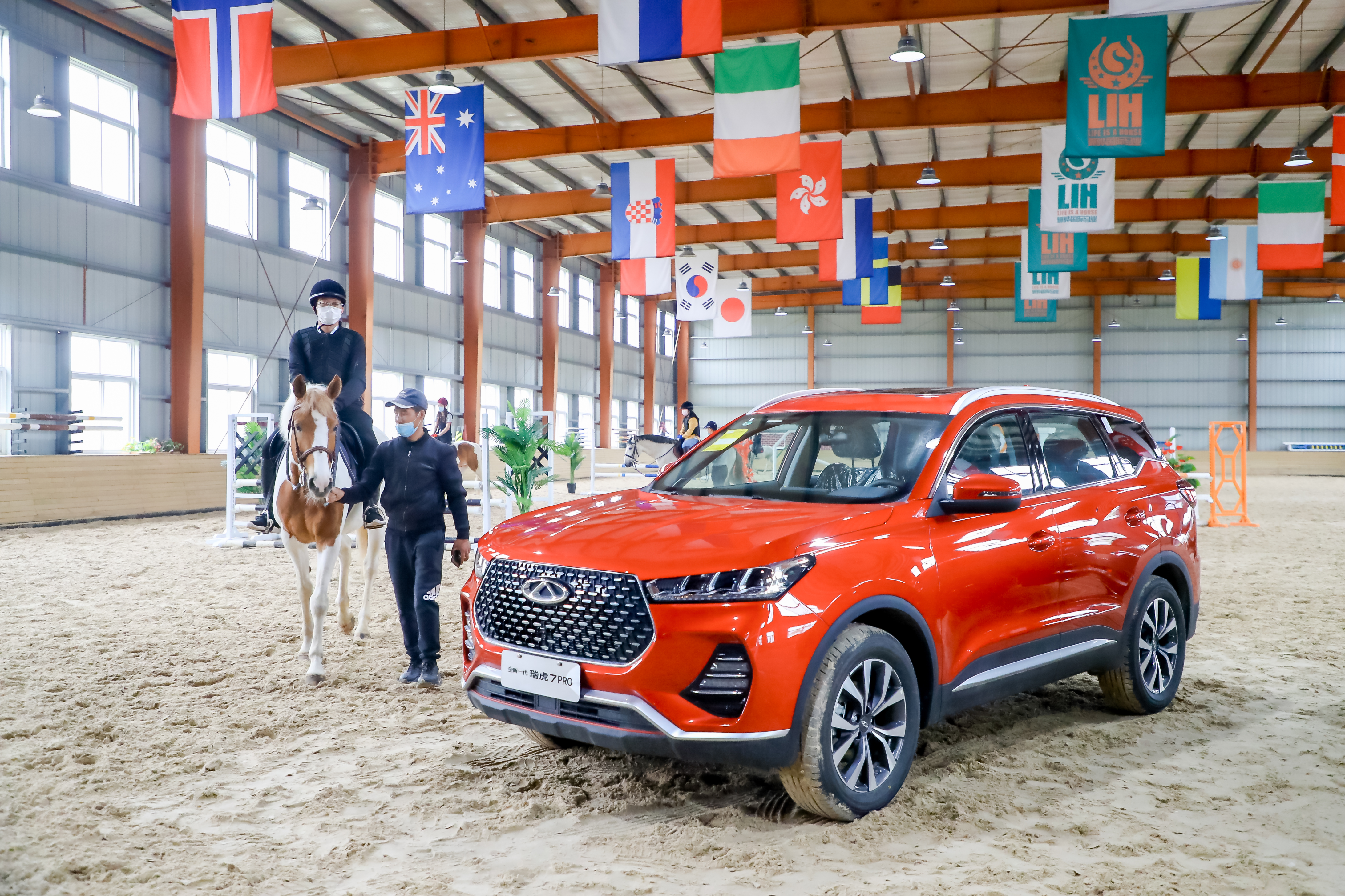 奇瑞瑞虎72020款1.5tcvt豪华,奇瑞瑞虎7新款上路表现