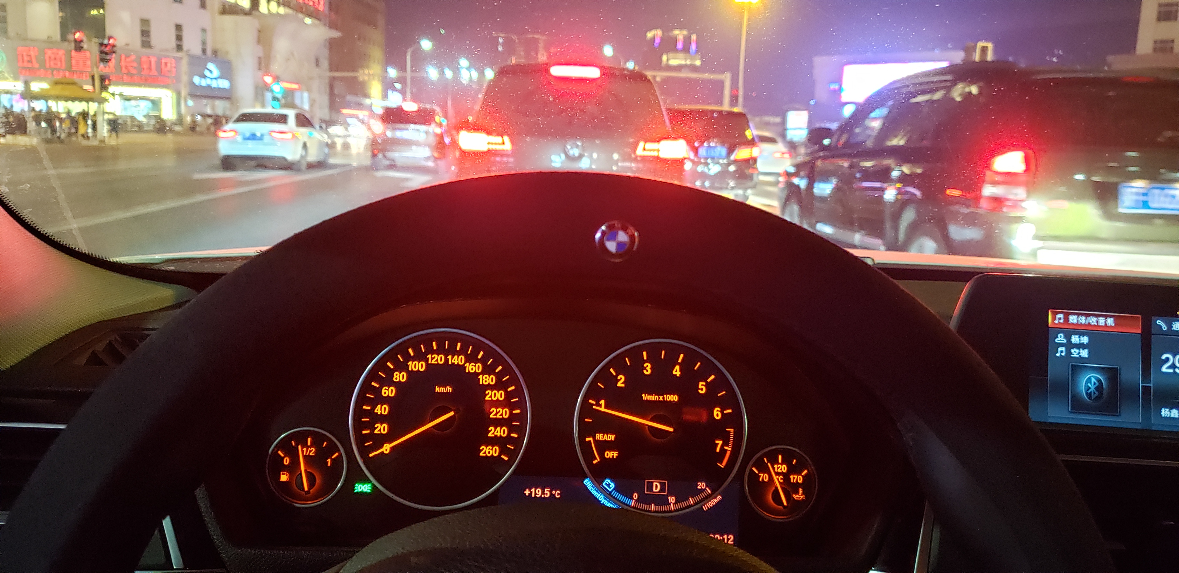 宝马318i跟宝马318li有什么区别,三缸宝马318li百公里加速实测