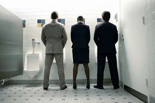 尿蛋白3+多久会形成尿毒症,尿蛋白形成的泡沫多久能消散