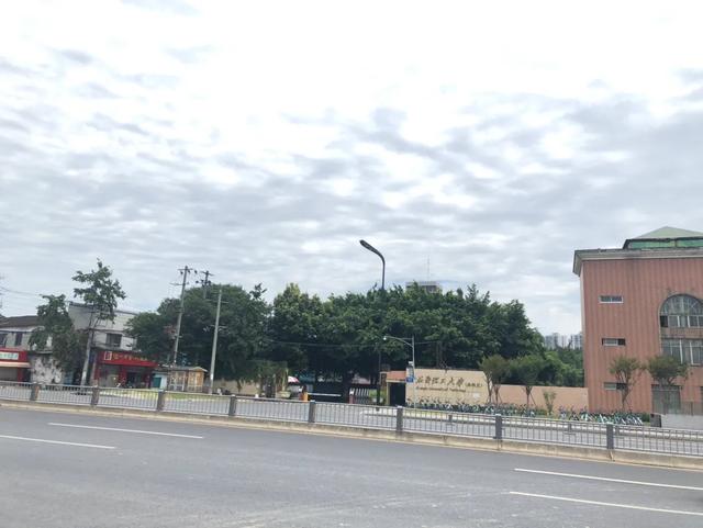 崔家店在成都的什么位置 (成都崔家店最好的地方)