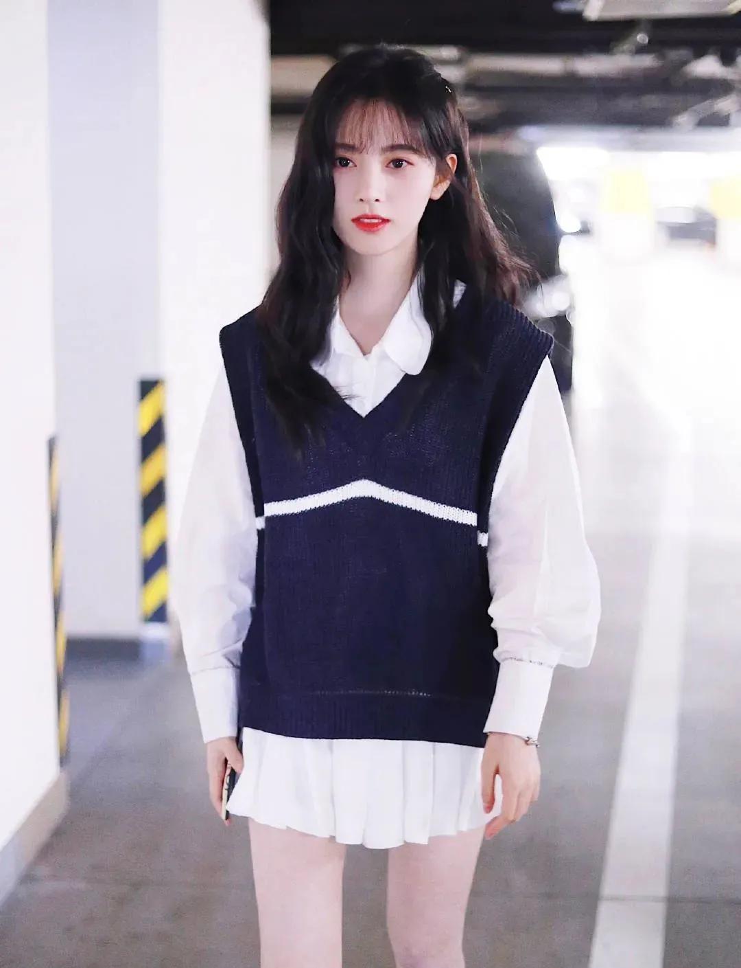 古力娜扎深v蓝色礼服和鞠婧祎,娜扎和鞠婧祎