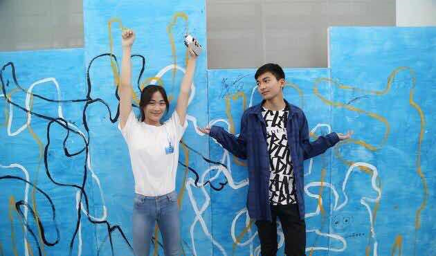 景岗山一对子女长大了!童年长相似混血,如今却颜值下滑成路人?