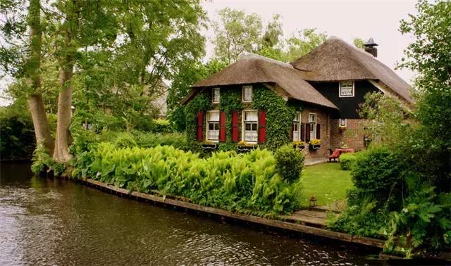 荷兰美丽而神秘的羊角村,荷兰旅游胜地羊角村
