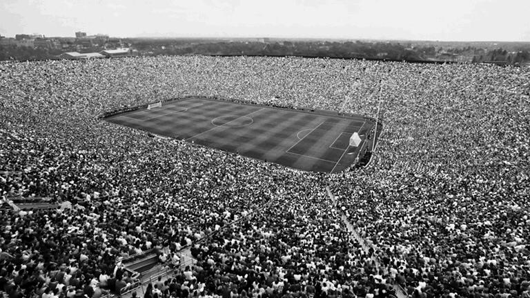耐克广告运动员蒙太奇,耐克跑鞋宣传片高燃