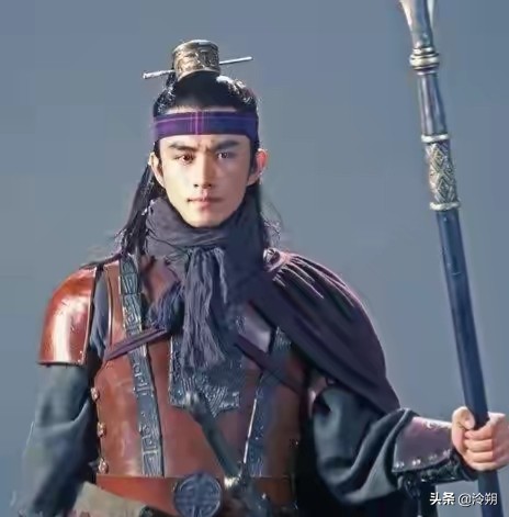 没羽箭张清连挑十五位梁山好汉,水浒里敢匹敌没羽箭张清的小人物