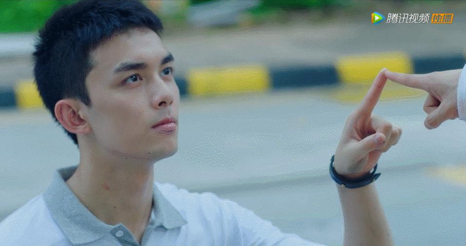 谁说男生不会哄人的原视频,穿越火线逗比搞笑时刻