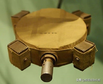 磁性反坦克手榴弹,德式反坦克手雷能炸日式坦克么