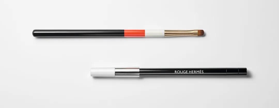 大型真香现场！爱马仕口红真的来啦！网友“设计一言难尽”