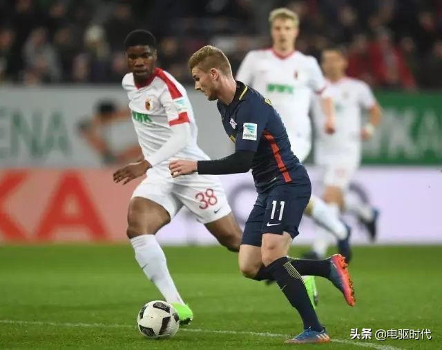 拿球怎么转身,踢球转身慢怎么训练