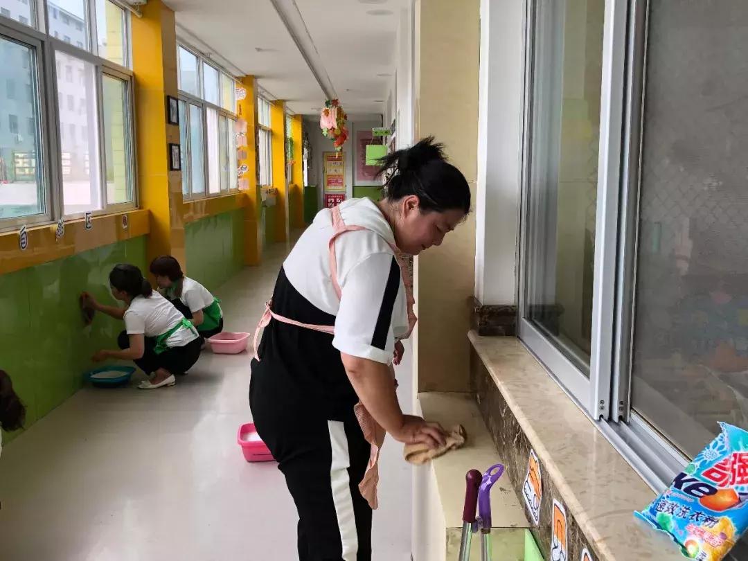 师爱如蜜，用心铺开童话之路，格林童话幼儿园喜迎开学季