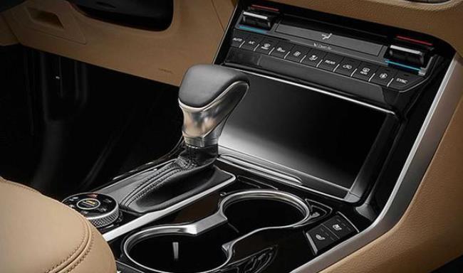 全新2021起亚霸锐3.0t柴油售价,起亚霸锐3.8四驱表现