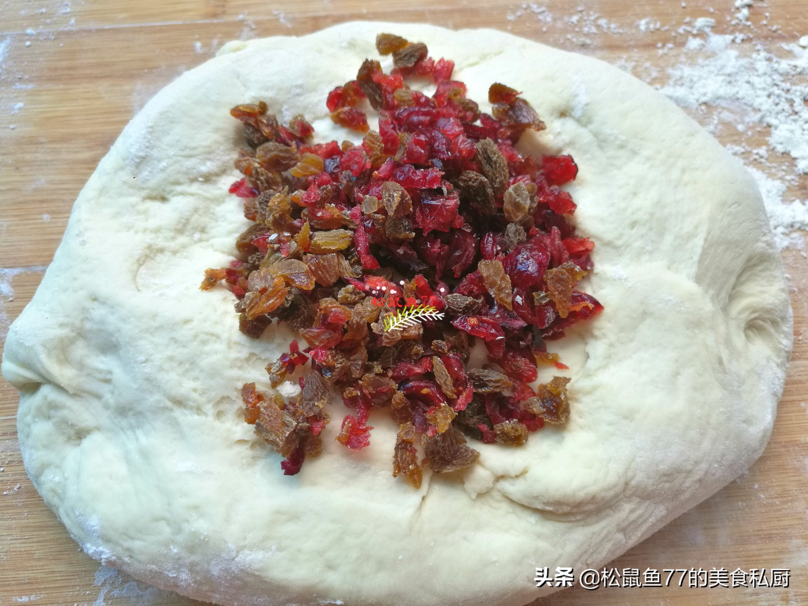 2杯酸奶1个鸡蛋1个火腿,1杯酸奶