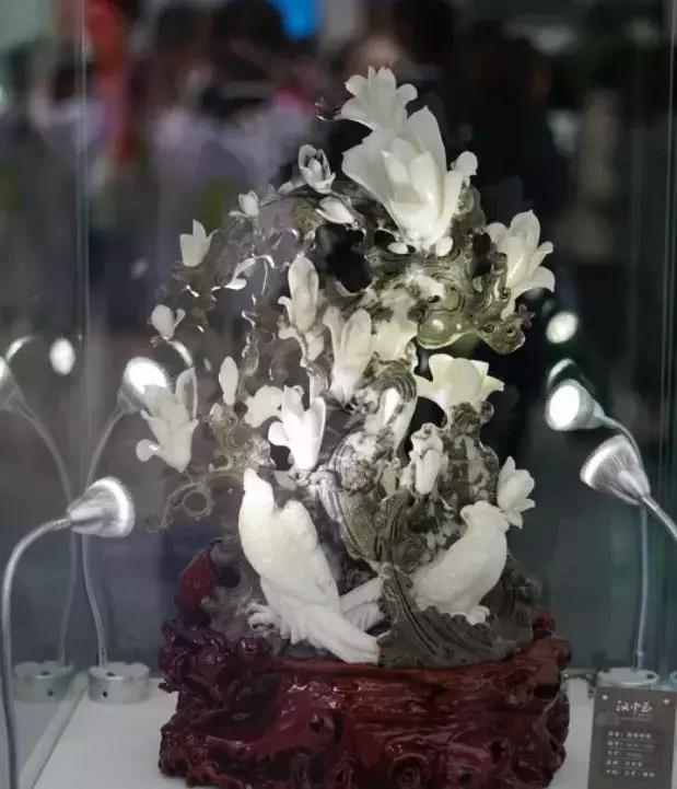 十种不易造假的玉石,十种不输翡翠的小众玉石