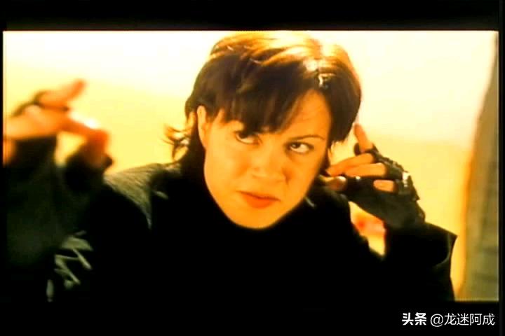 这才是李小龙最经典的电影,周星驰电影致敬李小龙