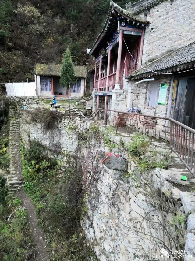 西安太兴山铁庙,秦岭库峪太兴山铁庙